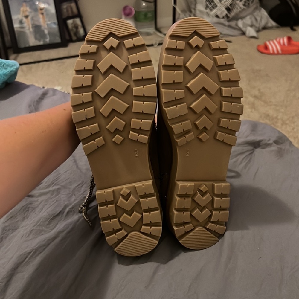 Universal Thread Olive Combat Boots with Cream Ac… - image 3